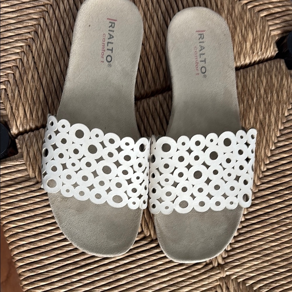 Rialto Women's White Slide Sandals